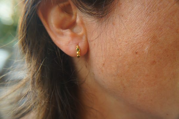 blue sapphire gold hoops, 24k solid gold earrings, hand made artisan gold hoops, small hoops gold with sapphire earrings, organic gold hoops