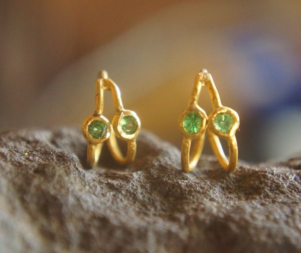 24k gold hoops, hand made artisan gold hoops. green garnet small hoops ,gold with green tzavorite earrings, nugget pebble 24k gold hoops