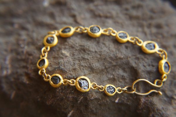 black diamonds bracelet//24k gold bracelet//24k gold bracelet//diamonds charm bracelet//diamond gold bracelet//rough black diamonds charm