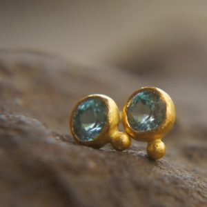 solid 24k gold//Blue zircon Studs//natural blue zircon gold Earrings//gold stud earrings//24k gold earrings//Blue gem gold stud//24k artisan