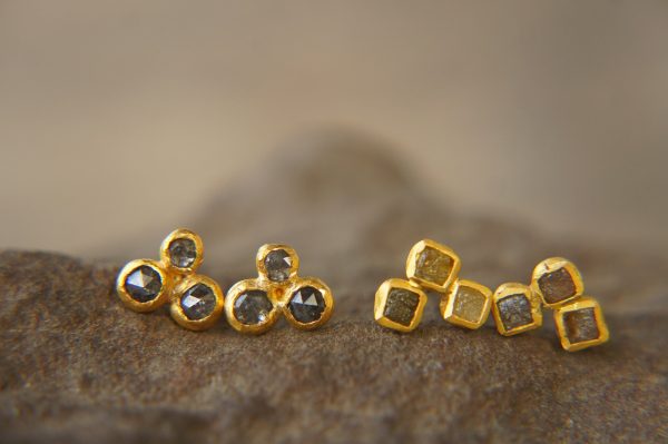 cubic diamond Studs//24k gold Earrings//rough blue diamonds//gold stud earrings//24k gold earrings//cubic and blue diamonds gold earring//