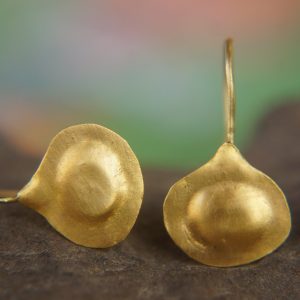 22k gold organic earrings//22k dome dangle//Gold dangle earrings//short dangle earrings//gold round earrings//botanic dangle earrings