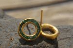 22k solid gold//green emerald Studs//22k gold Earrings//green emerald//gold stud earrings//22k gold earrings//raw emerald solid gold earring