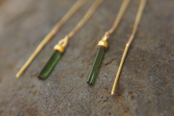 long threaders//24k gold green tourmaline crystal threaders earrings//gold green gem threaders earrings//unique artisan threader earrings