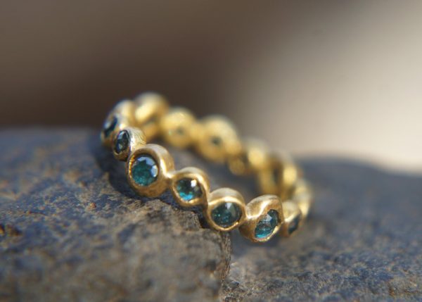 blue diamonds ring//24k gold diamonds ring//24k diamond engagement//24k gold engagement//artisan blue diamonds ring//boho engagement ring