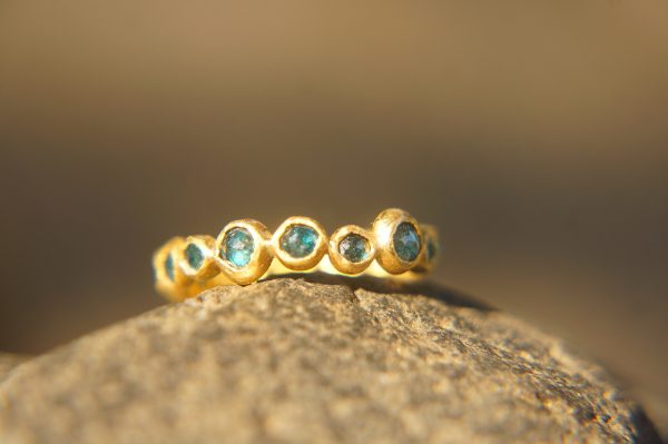 blue diamonds ring//24k gold diamonds ring//24k diamond engagement//24k gold engagement//artisan blue diamonds ring//boho engagement ring