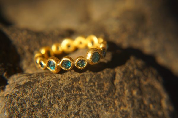 blue diamonds ring//24k gold diamonds ring//24k diamond engagement//24k gold engagement//artisan blue diamonds ring//boho engagement ring
