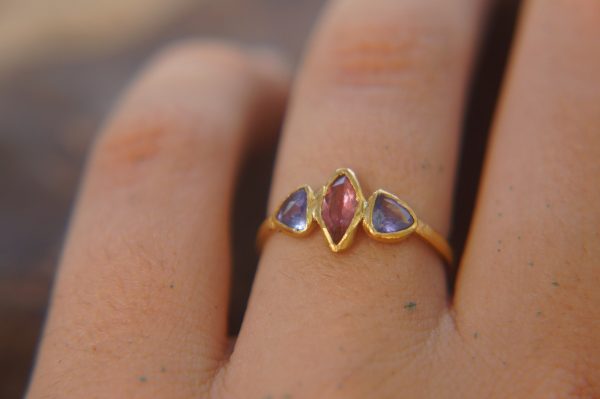 blue sapphire ring, gold sapphire ring, 24k gold ring, unique engagement ring, rough diamond ring, gold ring, gold sapphire with 2 diamonds