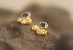 24k sapphire studs//24k gold earrings//24k gold blue sapphire//gold stud earrings//24k gold earrings//artisan 24k studs//boho artisan studs