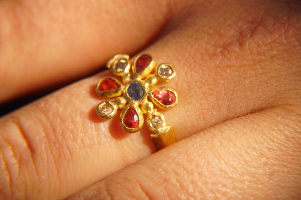 sapphire gold ring//artisan multi stone//red sapphire ring//diamond sapphire gold ring//gold multi stone ring//24k gold ring