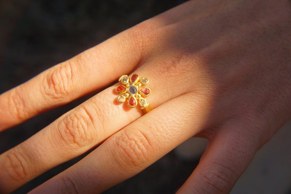 sapphire gold ring//artisan multi stone//red sapphire ring//diamond sapphire gold ring//gold multi stone ring//24k gold ring