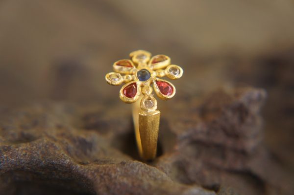 sapphire gold ring//artisan multi stone//red sapphire ring//diamond sapphire gold ring//gold multi stone ring//24k gold ring