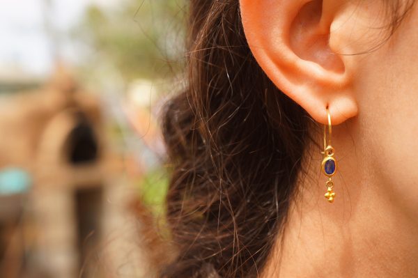 24k gold blue sapphire diamond earring//blue gold Earrings//Gold Dangle sapphire Earrings//24k gold earrings//artisan organic