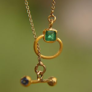 24k gold emerald charm and blue sapphire Pendant//Gold emerald Pendant//emerald and blue sapphire chain//emerald pendant//24k gold pendant