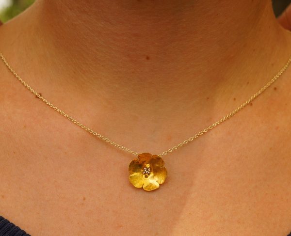 24k gold diamond pendant//flower gold pendant//24k solid gold pendant//solid gold bride necklace//24k gold diamond chain//diamond gold chain
