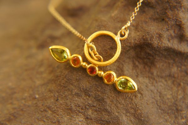 24k gold peridot and sapphire Pendant//Gold sapphire and peridot Pendant//peridot and sapphire chain//sapphire pendant//24k gold pendant