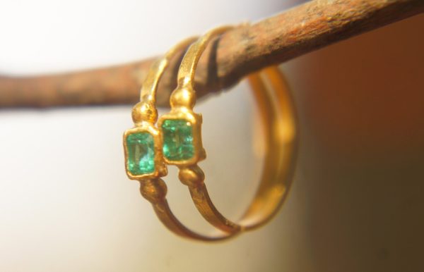 24k gold moissanite hoops//round moissanite gold hoops//24k solid gold//handmade artisan gold hoops//round moissanite gold earrings