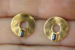 24k gold blue sapphire studs//gold disk sapphire Studs//sapphire Earrings//24k gold earrings//artisan handmade 24k gold earrings//24k gold