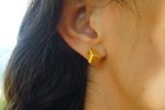 24k gold artisan studs//classic gold studs//hammered gold studs//artisan gold studs//hand made gold earrings//solid gold studs