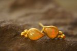 24k gold opal studs//artisan gold opal studs//drop opal studs//gold opal Earrings//24k gold earrings//opal gold studs//handmade gold studs