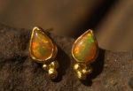 24k gold opal studs//artisan gold opal studs//drop opal studs//gold opal Earrings//24k gold earrings//opal gold studs//handmade gold studs
