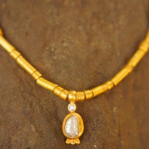 24k gold beaded pearl necklace//24k pearl and diamond necklace//24k gold necklace//charm necklace with gem stone//gold beaded necklace