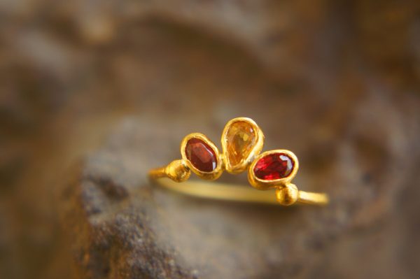 24k gold red and yellow sapphire ring//artisan multi stone ring//red and yellow sapphire ring//gold multi stone ring//24k gold ring