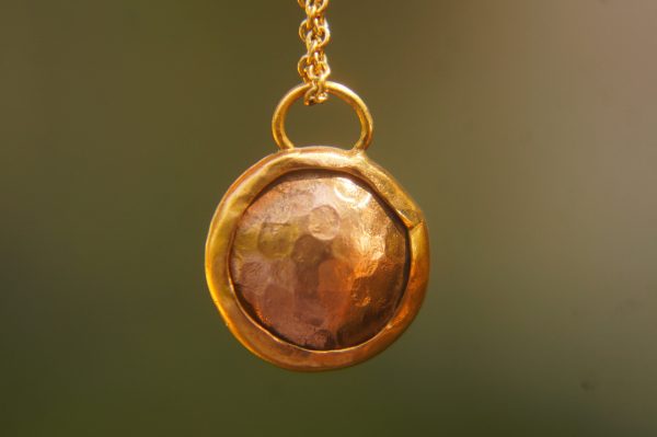 24k gold and rose gold round pendant//basic gold necklace//24k gold circle pendant//rose gold hammered pendant//solid gold round pendant