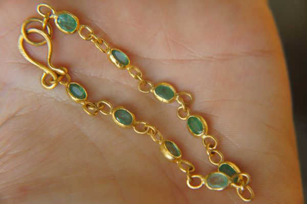 24k gold emerald bracelet//24k bracelet//emerald gold bracelet//24k emerald charm bracelet//handmade gold bracelet//artisan emerald bracelet