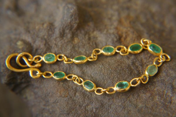 24k gold emerald bracelet//24k bracelet//emerald gold bracelet//24k emerald charm bracelet//handmade gold bracelet//artisan emerald bracelet