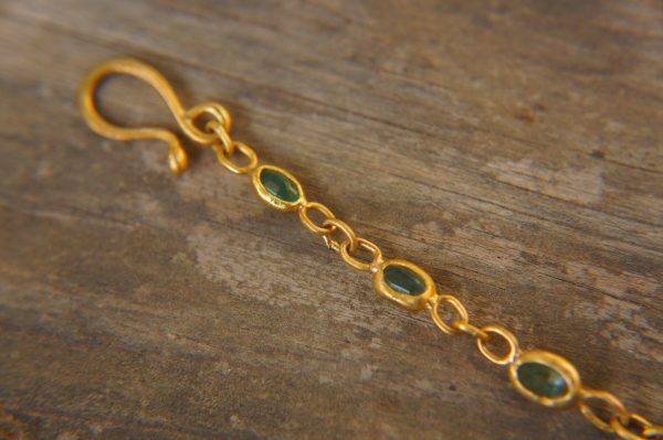 24k gold emerald bracelet//24k bracelet//emerald gold bracelet//24k emerald charm bracelet//handmade gold bracelet//artisan emerald bracelet
