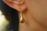 22k gold earrings//22k circle dangles//artisan gold dangle earrings//short dangle earrings//22k gold dome earrings//round dangle earrings