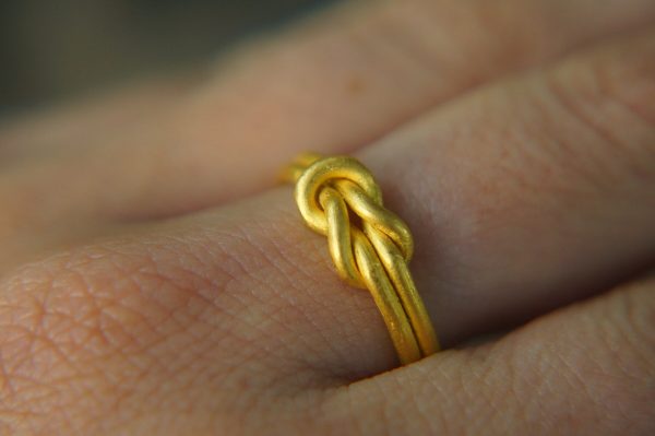 24k gold knot ring//artisan handmade ring//24k yellow gold ring//fine gold ring//24k gold wedding band ring//gold knot ring