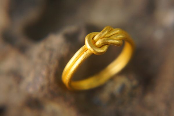 24k gold knot ring//artisan handmade ring//24k yellow gold ring//fine gold ring//24k gold wedding band ring//gold knot ring