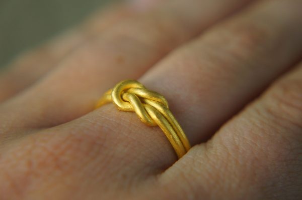 24k gold knot ring//artisan handmade ring//24k yellow gold ring//fine gold ring//24k gold wedding band ring//gold knot ring