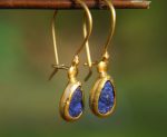 24k gold round lapis dangles//gold round lapis earrings//24k lapis dangles//artisan lapis earrings//gold lapis earrings//24k lapis dangles