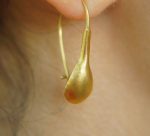 22k gold earrings//22k circle dangles//artisan gold dangle earrings//short dangle earrings//22k gold dome earrings//round dangle earrings