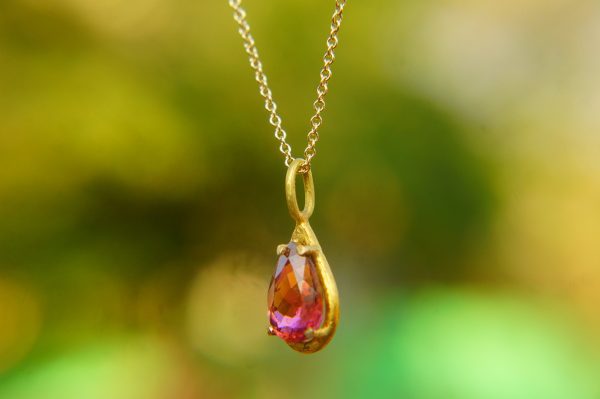 24k gold claws tourmaline pendant//drop pink tourmaline pendant//pink tourmaline gold chain//artisan tourmaline pendant//24k gold chain