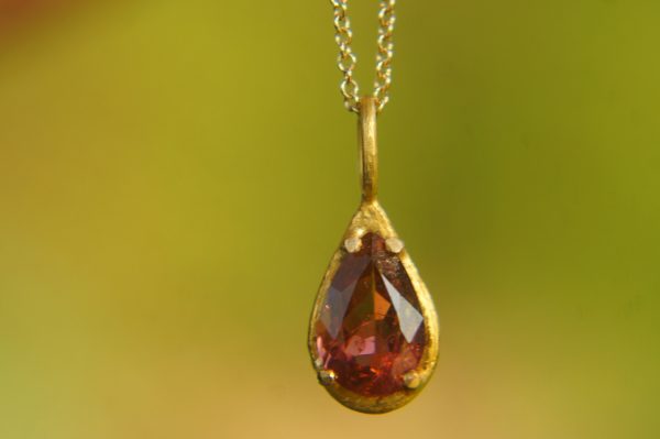 24k gold claws tourmaline pendant//drop pink tourmaline pendant//pink tourmaline gold chain//artisan tourmaline pendant//24k gold chain