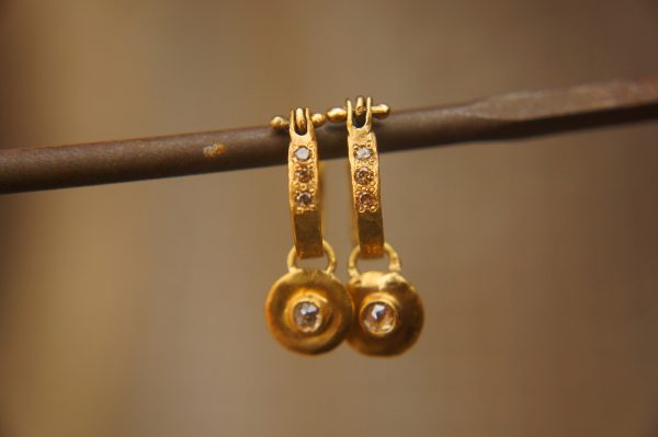 22k gold champagne diamond hoops//gold diamond hoops//gold champagne diamond earrings//handmade gold hoops//22k gold diamond earrings