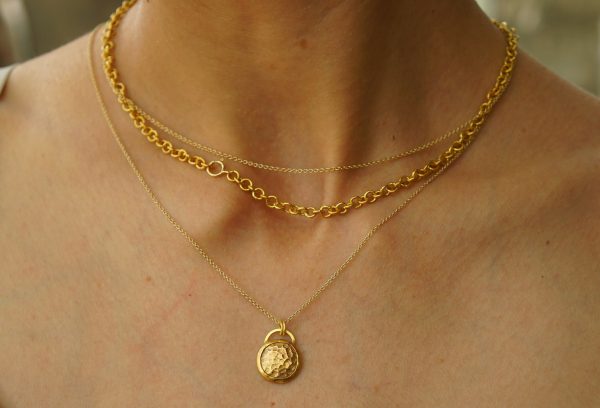 24k gold and rose gold round pendant//basic gold necklace//24k gold circle pendant//rose gold hammered pendant//solid gold round pendant
