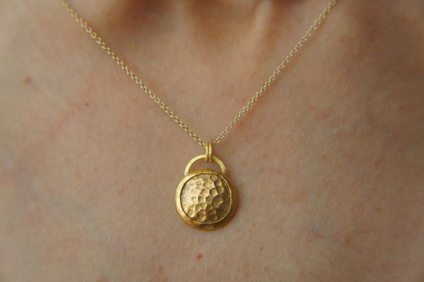 24k gold and rose gold round pendant//basic gold necklace//24k gold circle pendant//rose gold hammered pendant//solid gold round pendant