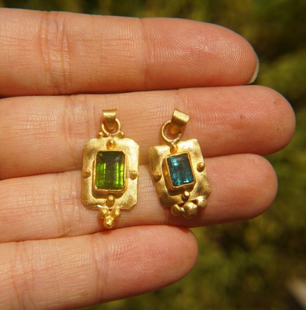 24k gold blue tourmaline pendant//square blue tourmaline pendant//tourmaline gold necklace//artisan 24k gold pendant//handmade one of a king