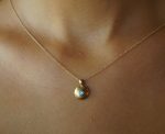 rose gold and topaz round pendant//rose gold and blue topaz necklace//gold circle pendant//rose gold hammered pendant//gold round pendant