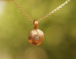 rose gold and topaz round pendant//rose gold and blue topaz necklace//gold circle pendant//rose gold hammered pendant//gold round pendant