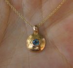 rose gold and topaz round pendant//rose gold and blue topaz necklace//gold circle pendant//rose gold hammered pendant//gold round pendant