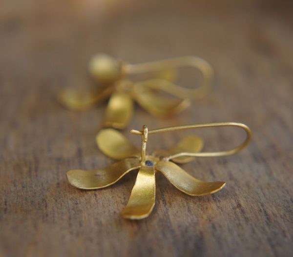 24k gold earrings//blue sapphire Earrings//Gold dangle earrings//gold long earrings//gold dangle earring//24k dangle earrings//gold dangle