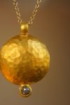 24k gold diamond round pendant//24k gold and champagne diamond necklace//gold circle pendant//gold hammered pendant//gold round pendant