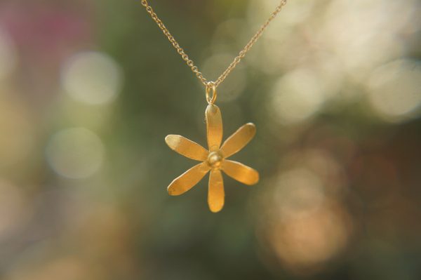 22k gold flower pendant//flower gold pendant//22k solid gold pendant//solid gold necklace//22k gold flower chain//gold flower necklace