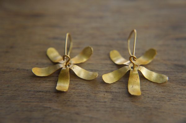 24k gold earrings//blue sapphire Earrings//Gold dangle earrings//gold long earrings//gold dangle earring//24k dangle earrings//gold dangle